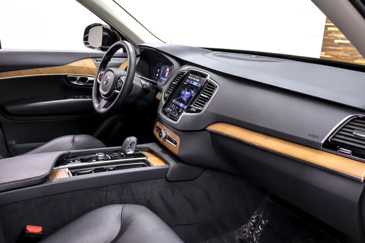 Volvo XC90 photo 12