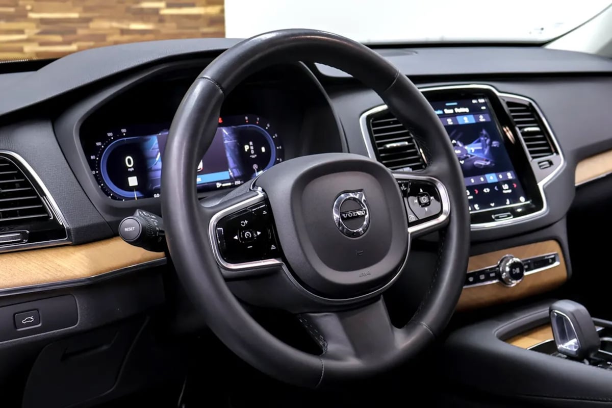 Volvo XC90 photo 13