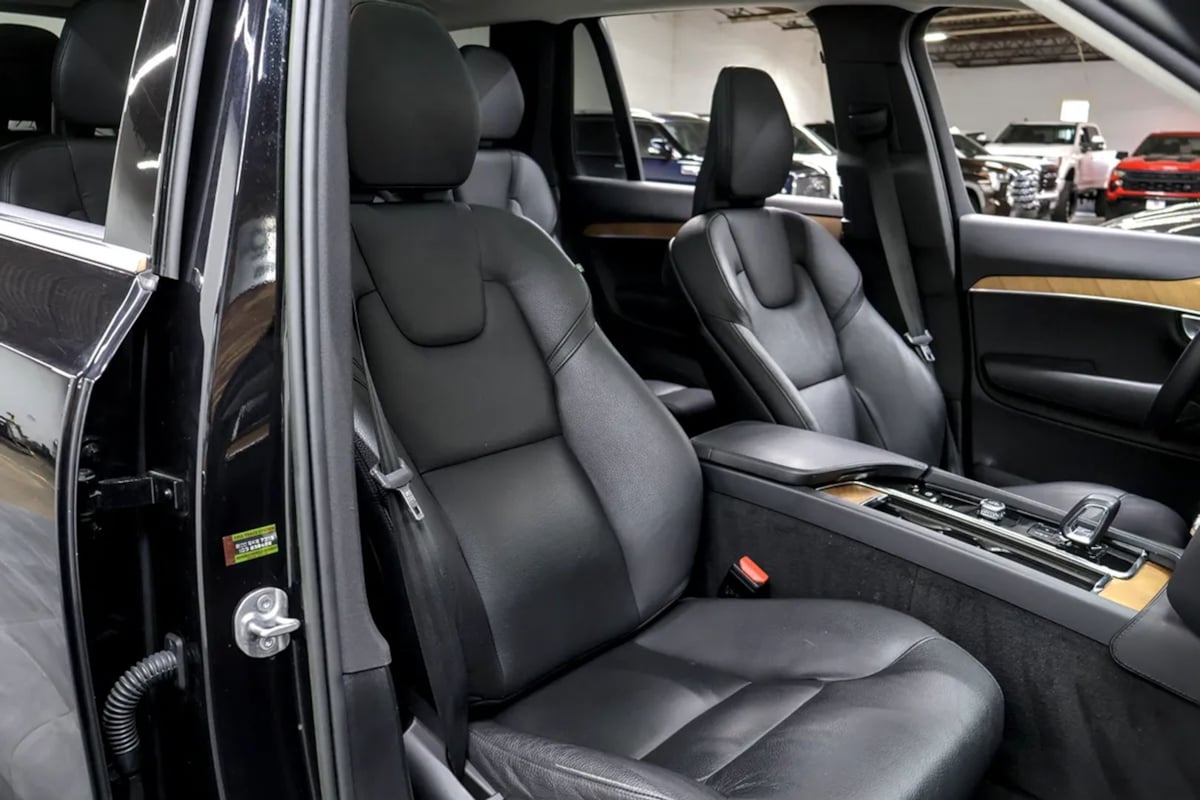 Volvo XC90 photo 29