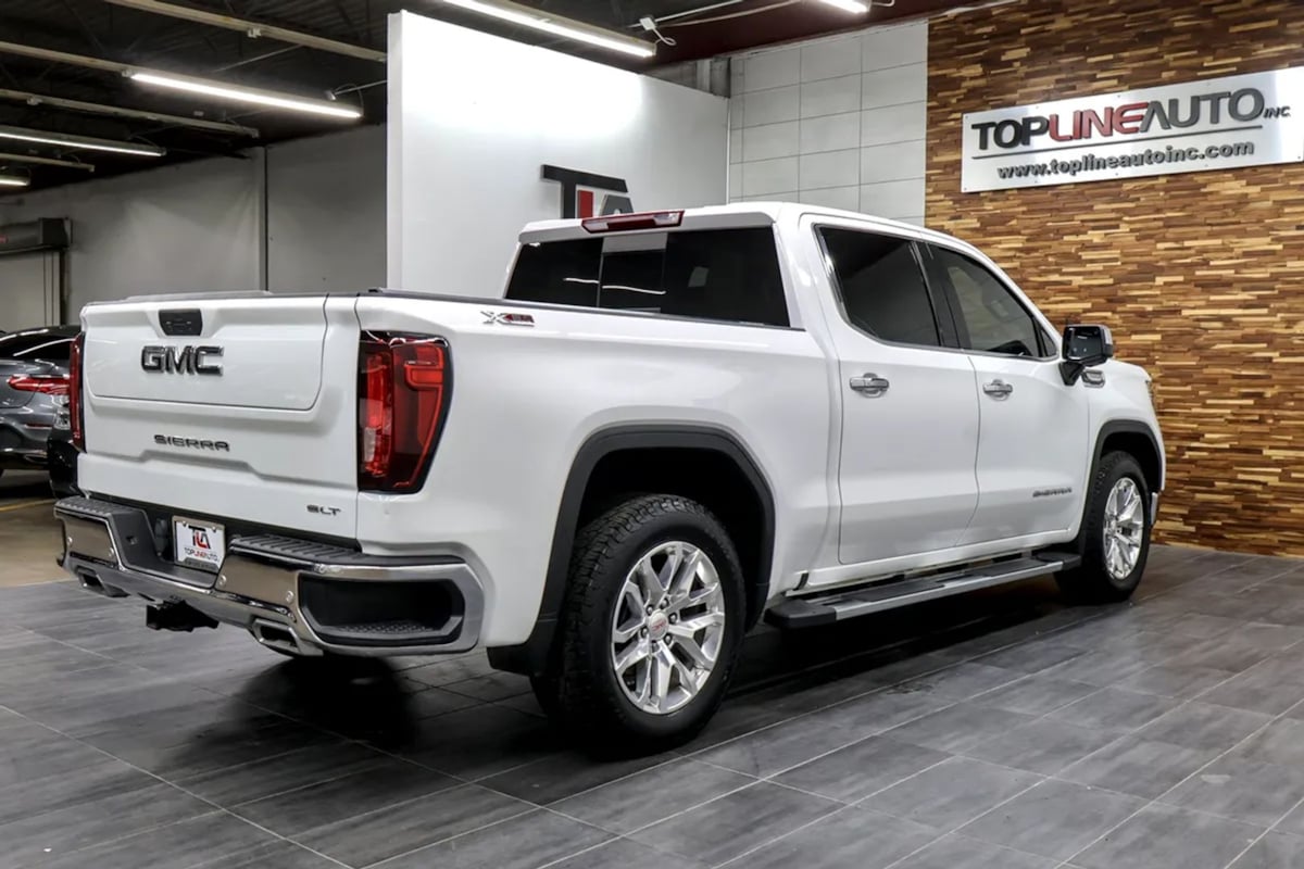 GMC Sierra photo 9