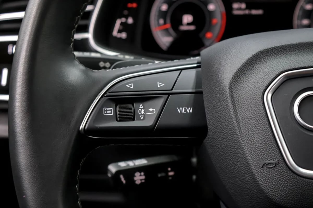Audi Q8 photo 14