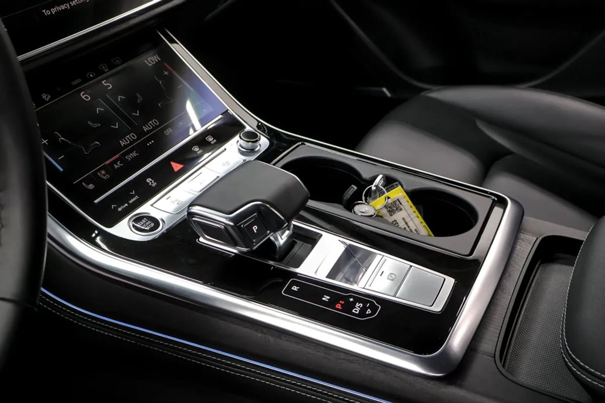Audi Q8 photo 17