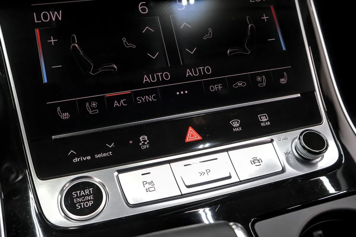 Audi Q8 photo 19