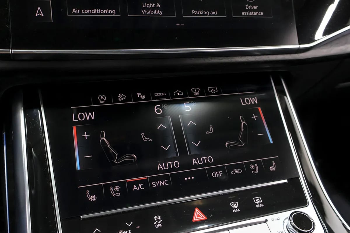Audi Q8 photo 20