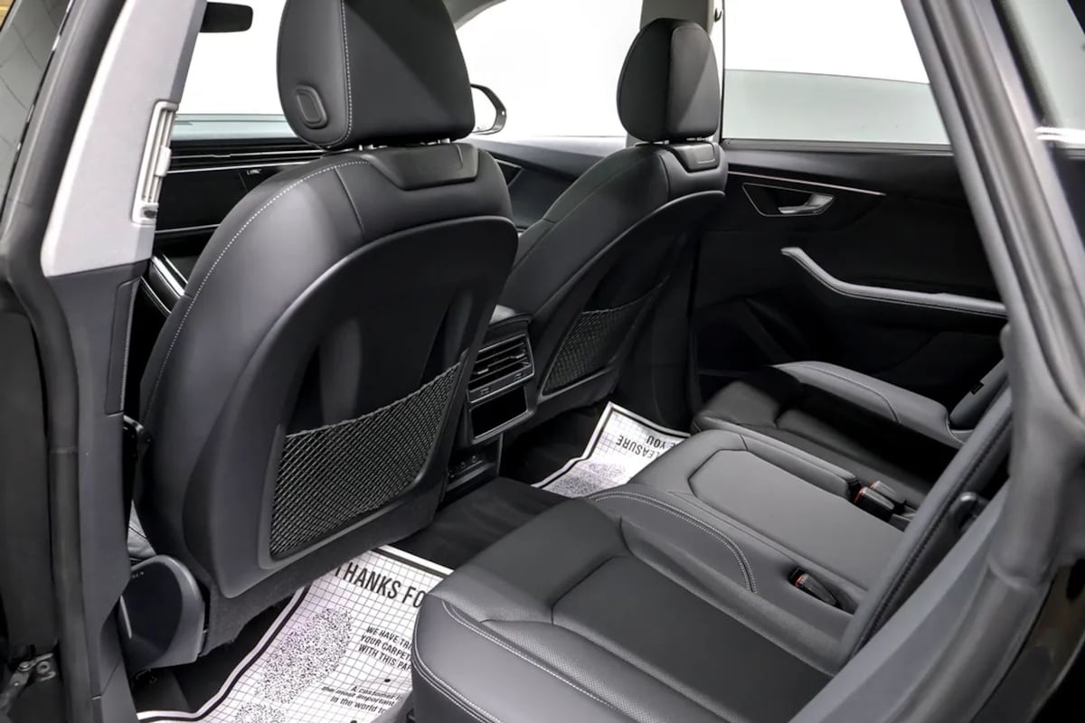 Audi Q8 photo 32