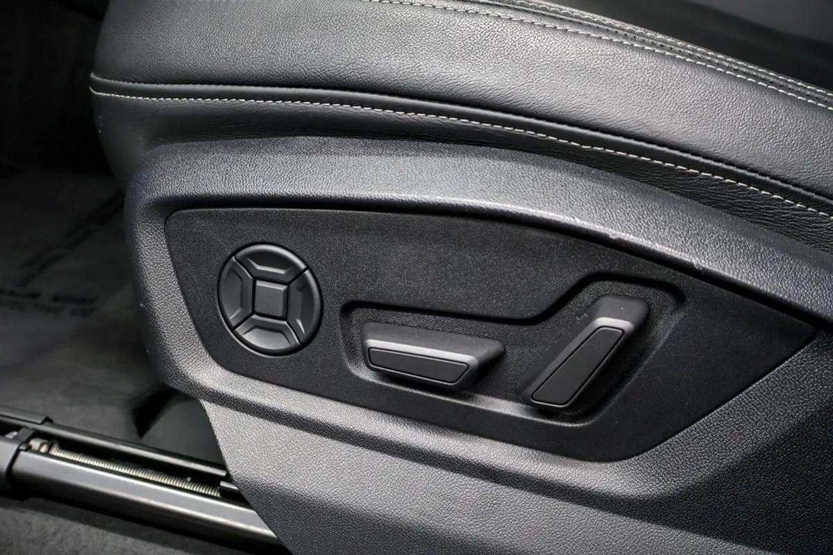 Audi Q8 photo 33