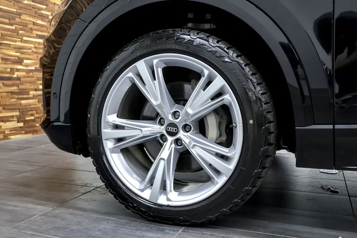 Audi Q8 photo 41
