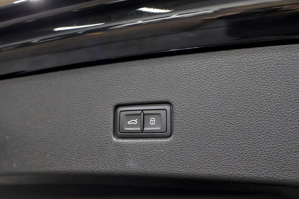 Audi Q8 photo 46