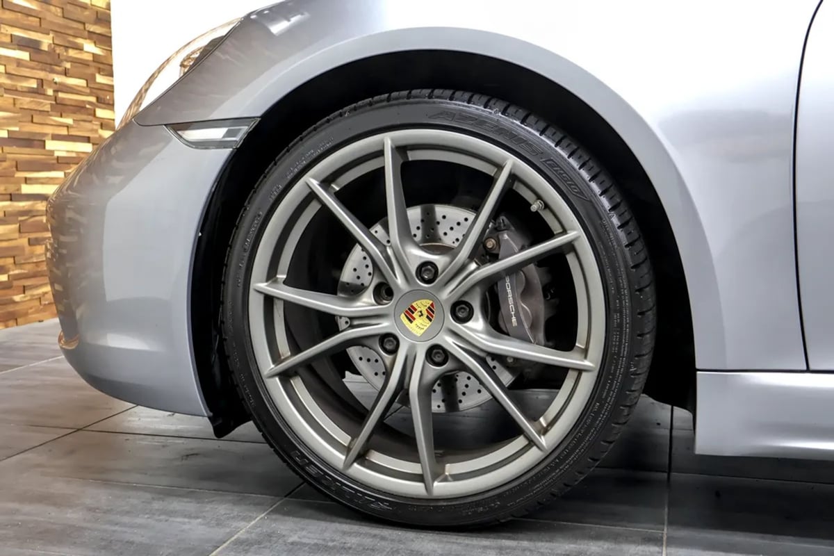 Porsche 718 Boxster photo 33
