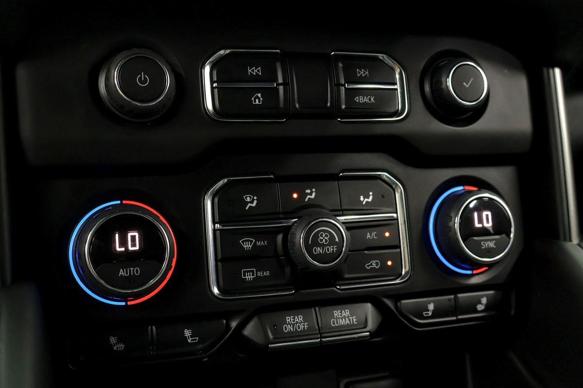 Chevrolet Tahoe photo 18