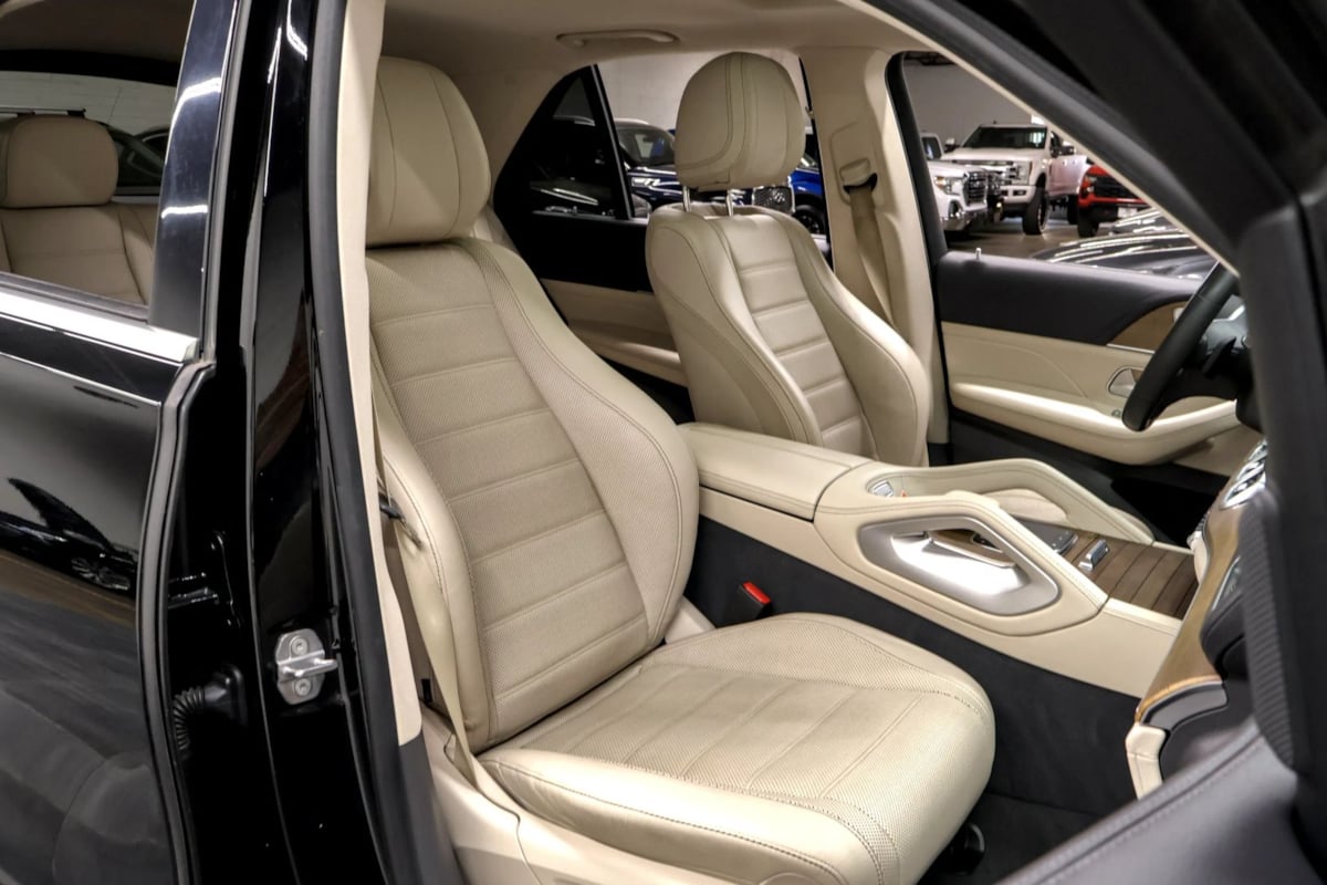 Mercedes-Benz GLE photo 28