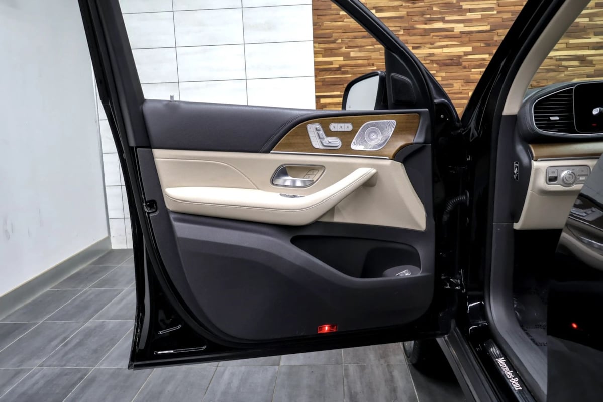 Mercedes-Benz GLE photo 35