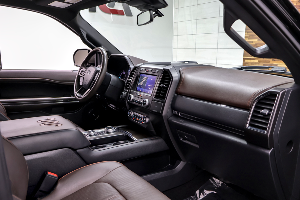 Ford Expedition photo 12