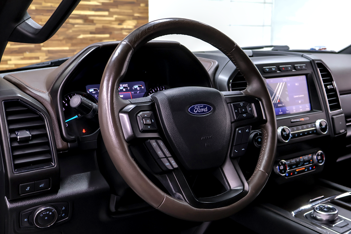 Ford Expedition photo 13