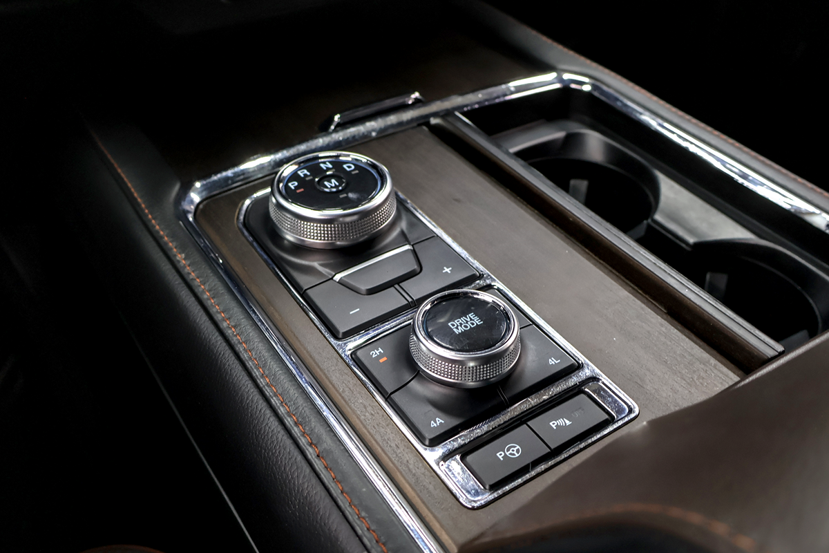 Ford Expedition photo 18