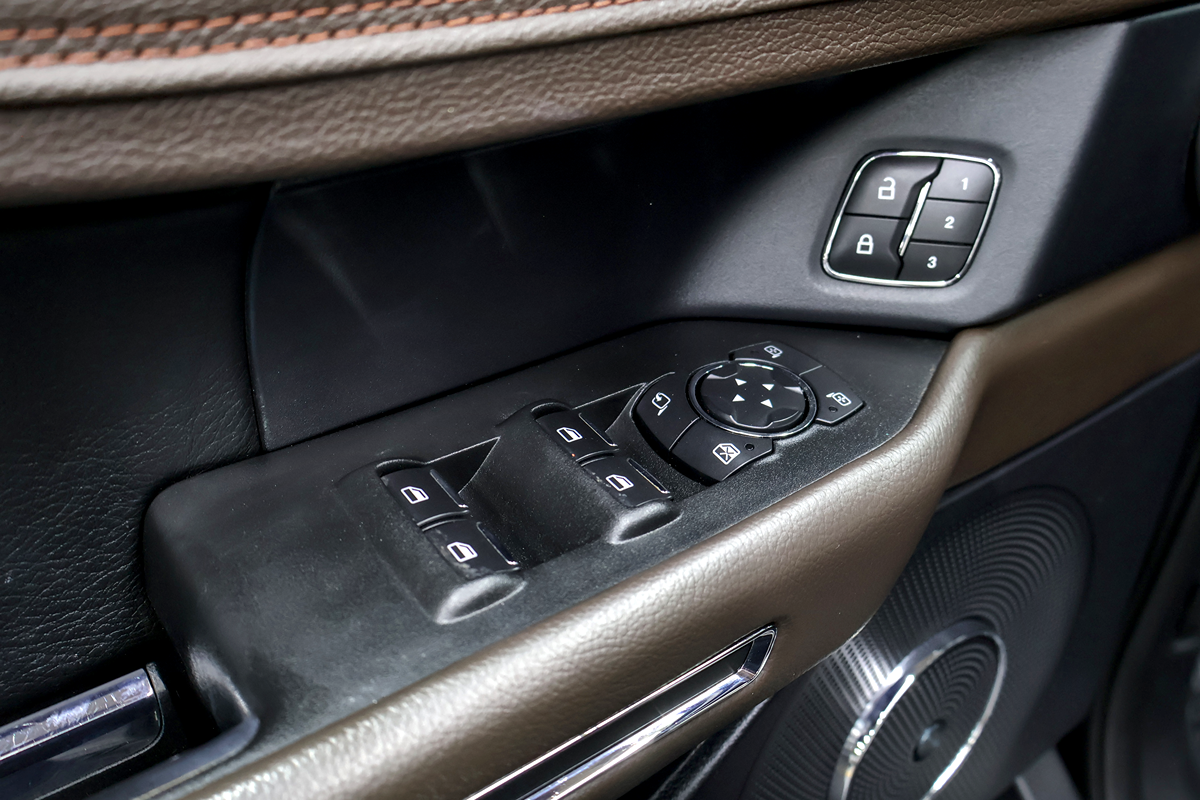 Ford Expedition photo 39