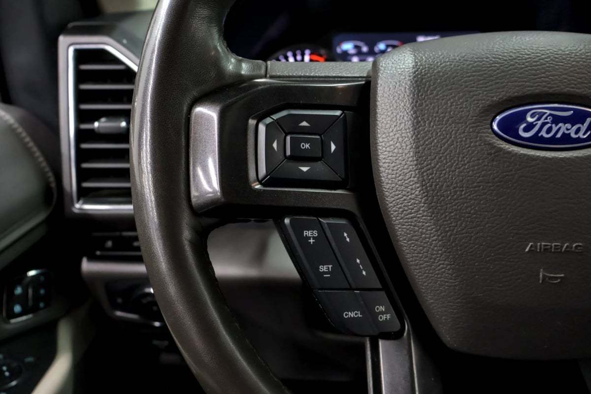 Ford Expedition MAX photo 14