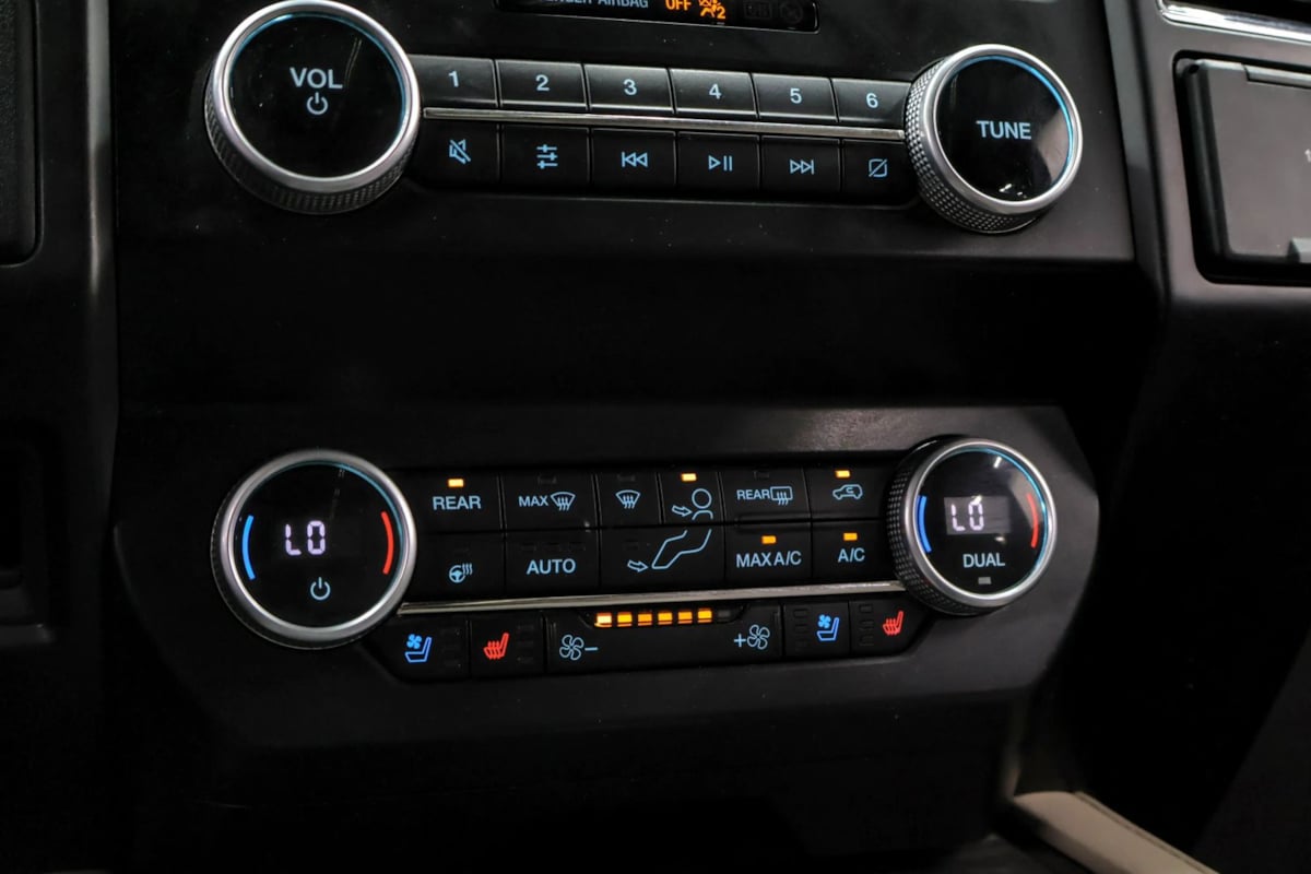 Ford Expedition MAX photo 19