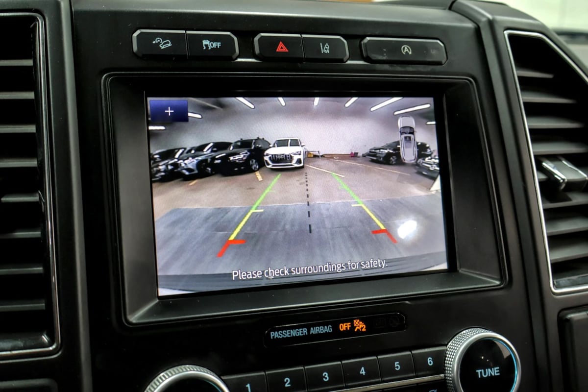 Ford Expedition MAX photo 22
