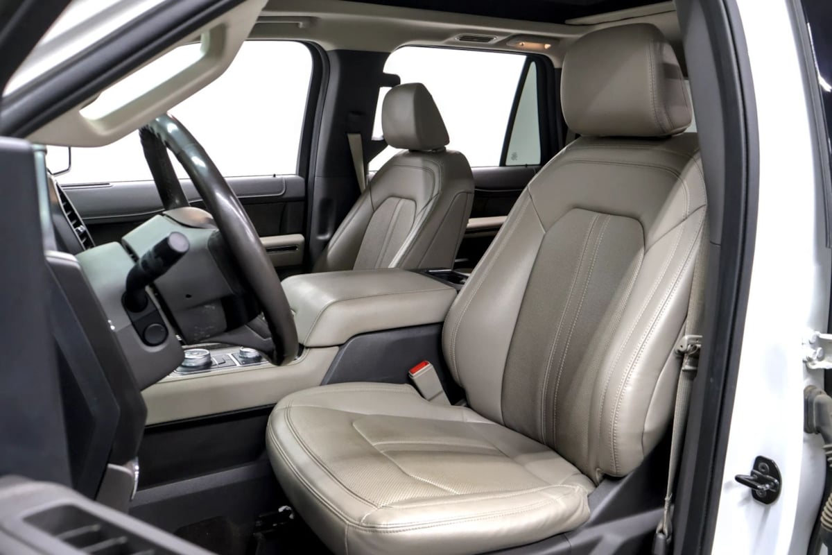 Ford Expedition MAX photo 28
