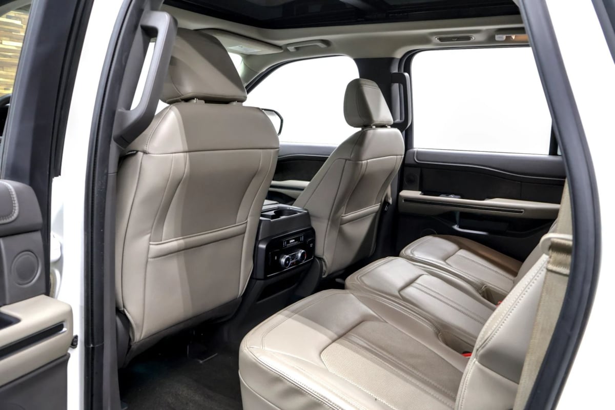 Ford Expedition MAX photo 33