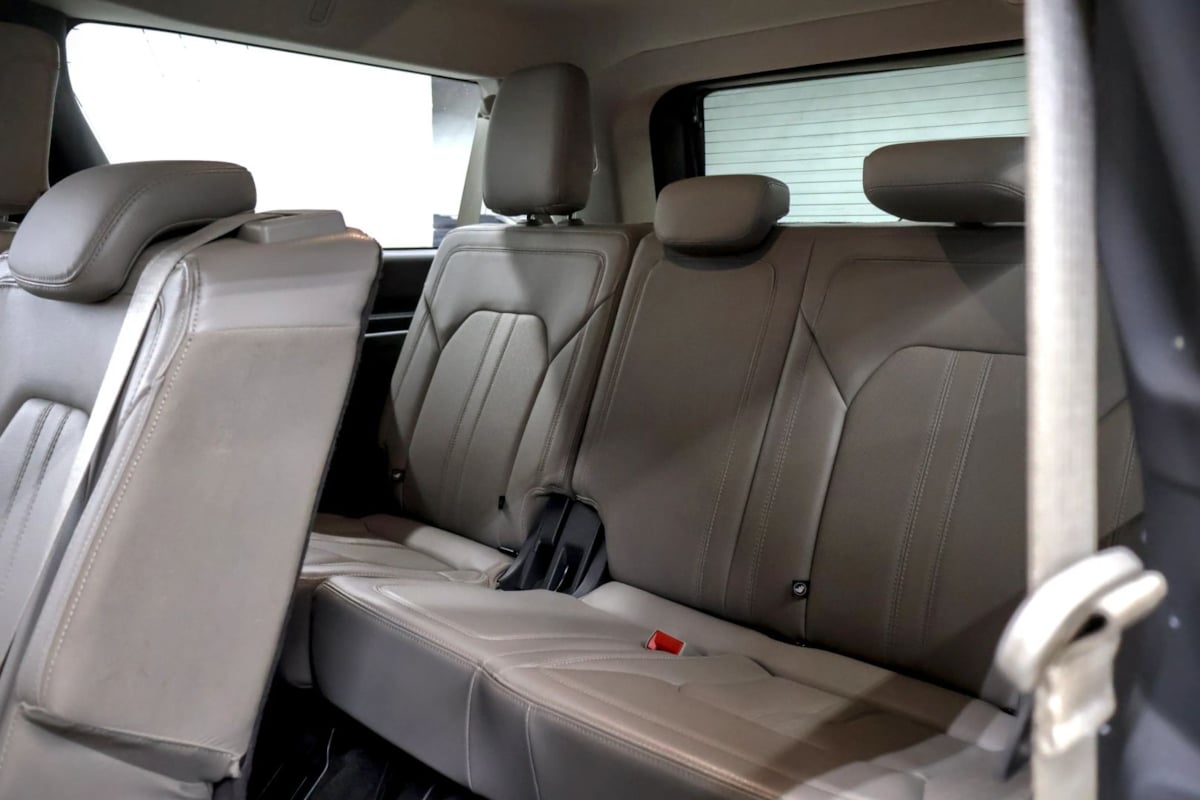 Ford Expedition MAX photo 34