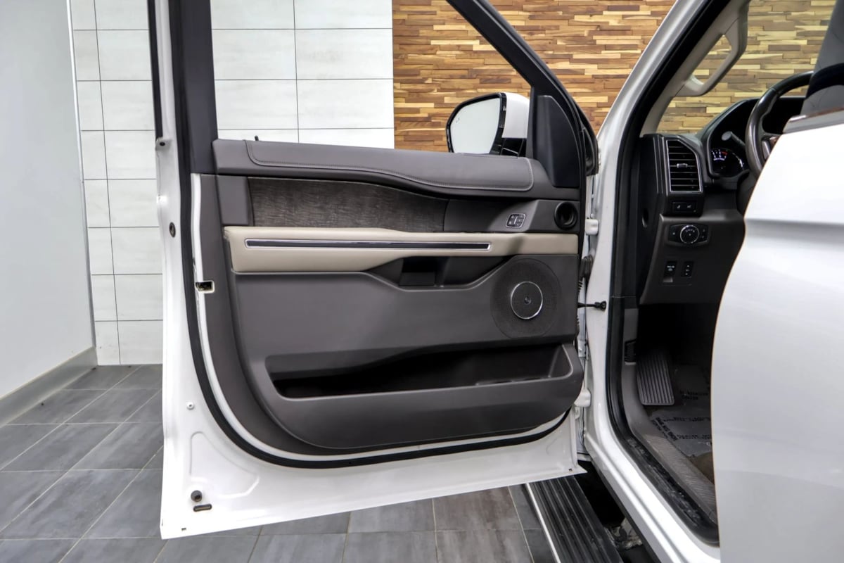 Ford Expedition MAX photo 37