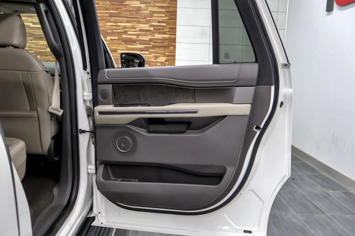 Ford Expedition MAX photo 39