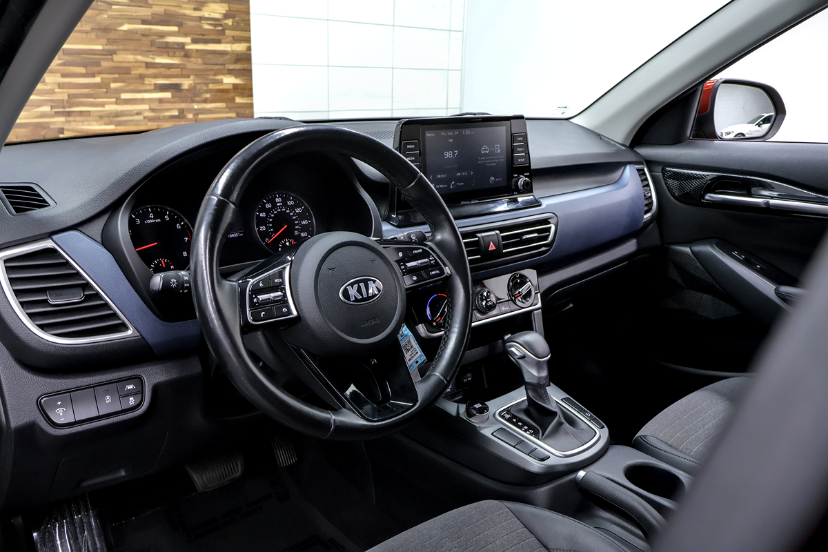 Kia Seltos photo 10