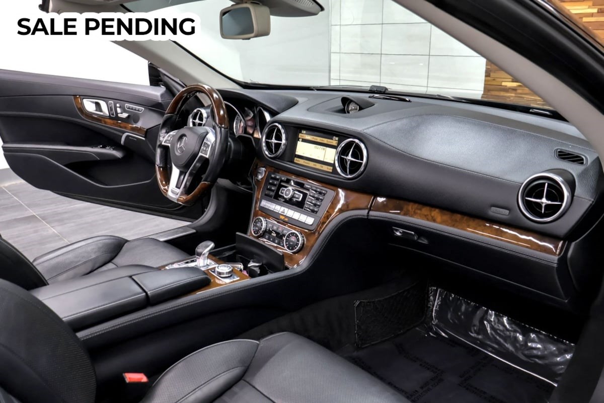 Mercedes-Benz SL 550 photo 12