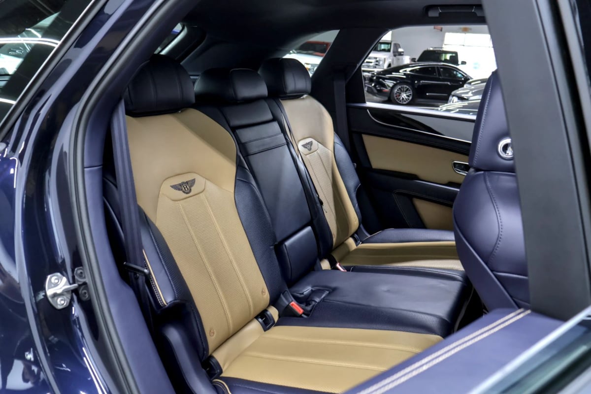 Bentley Bentayga photo 31