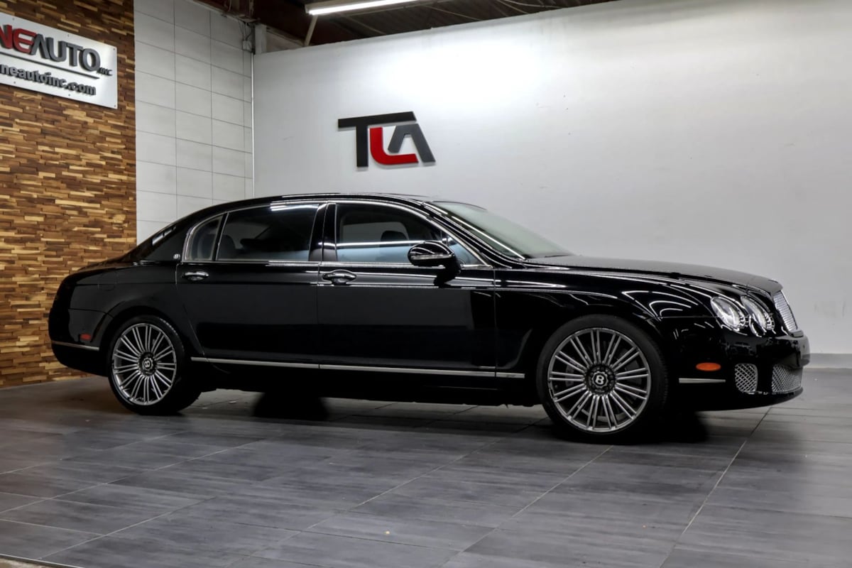 Bentley Flying Spur photo 5