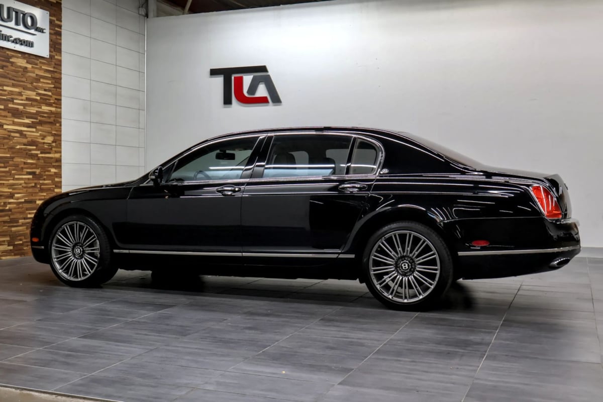 Bentley Flying Spur photo 6