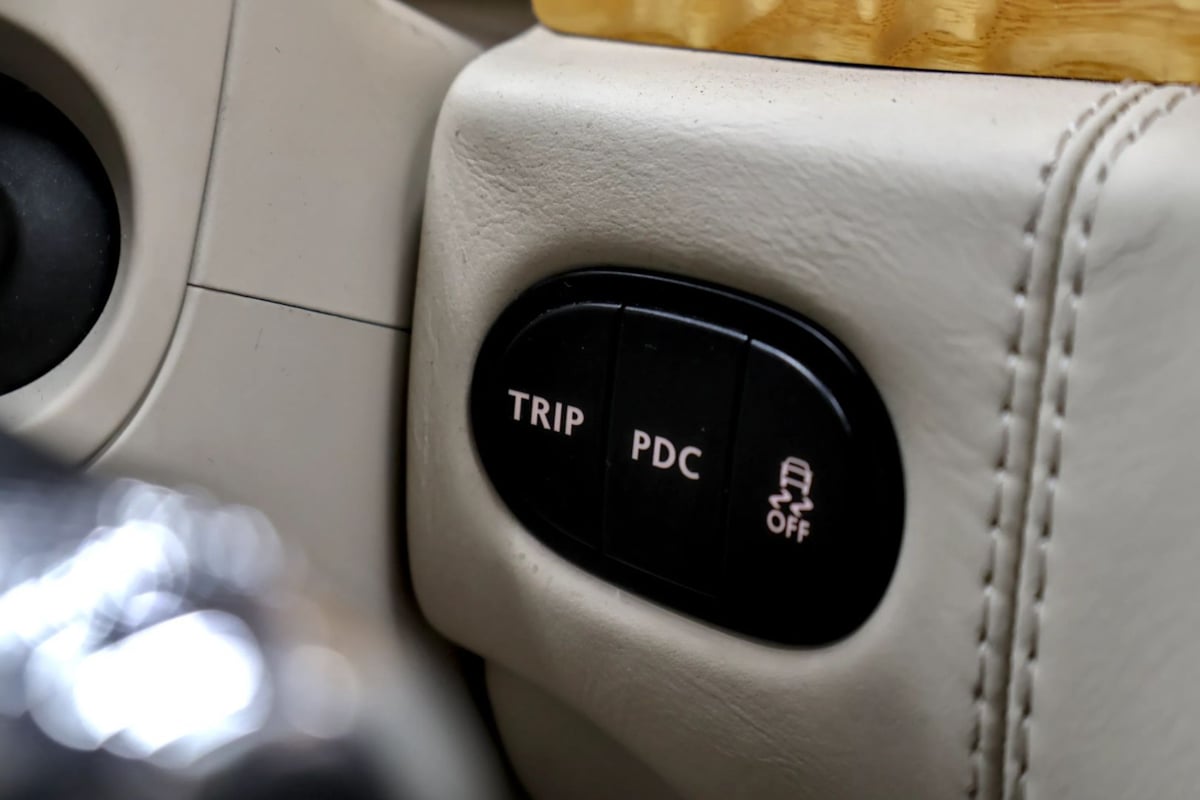Bentley Flying Spur photo 25