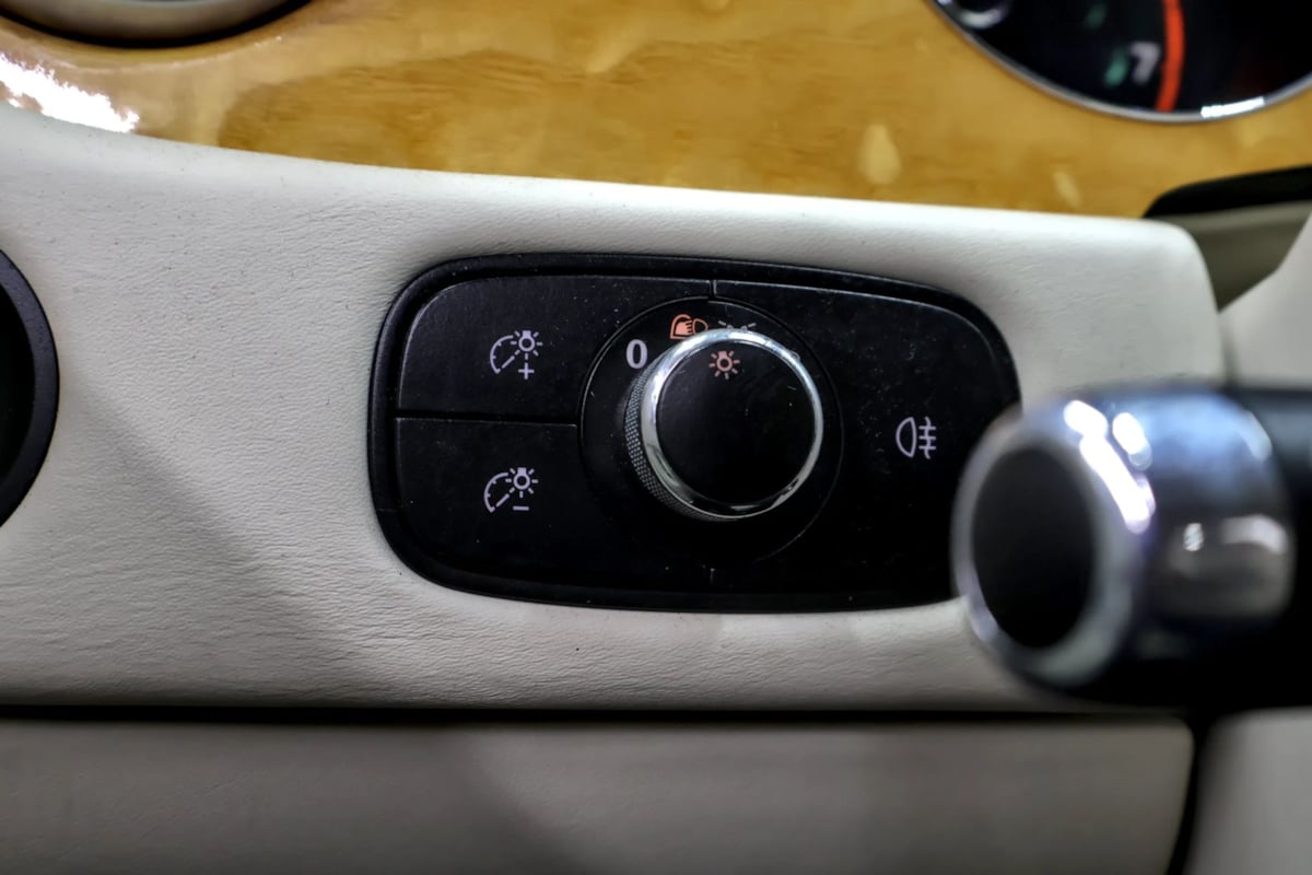 Bentley Flying Spur photo 26