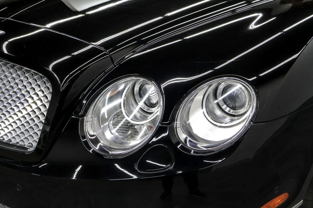 Bentley Flying Spur photo 42