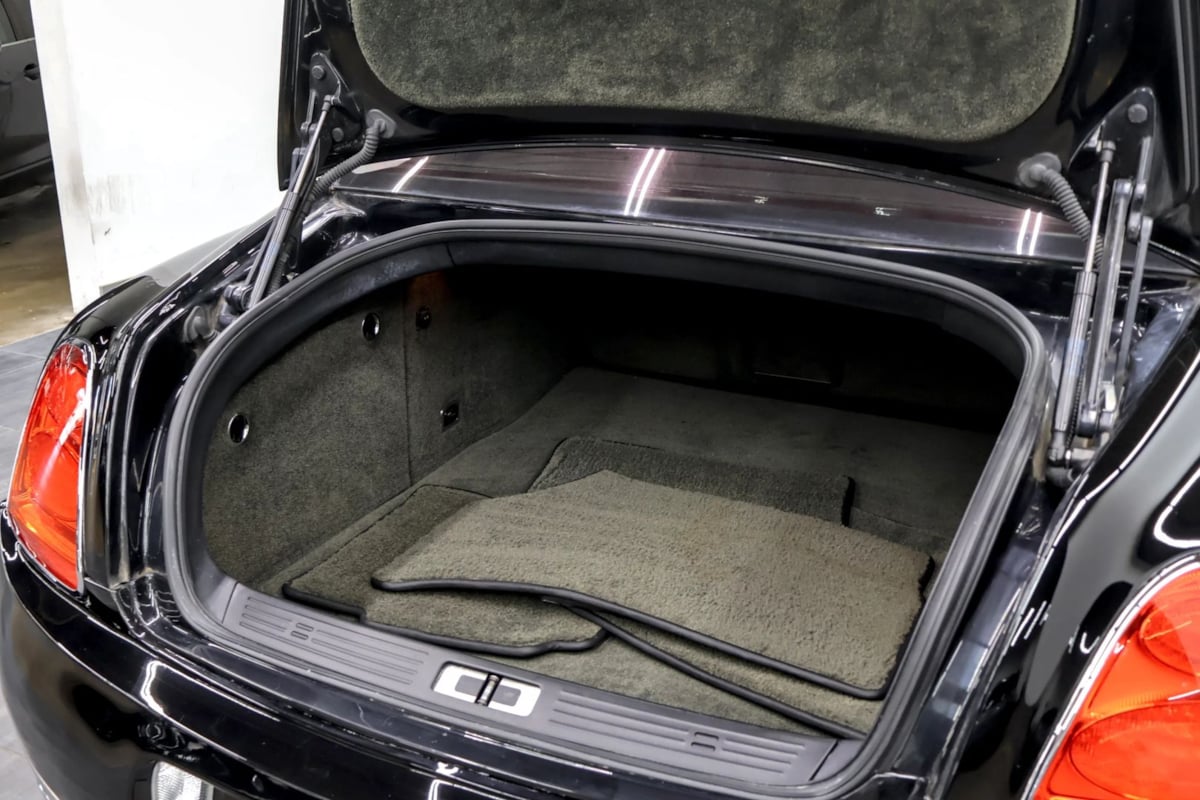 Bentley Flying Spur photo 47