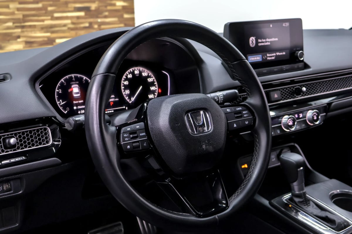 Honda Civic photo 13