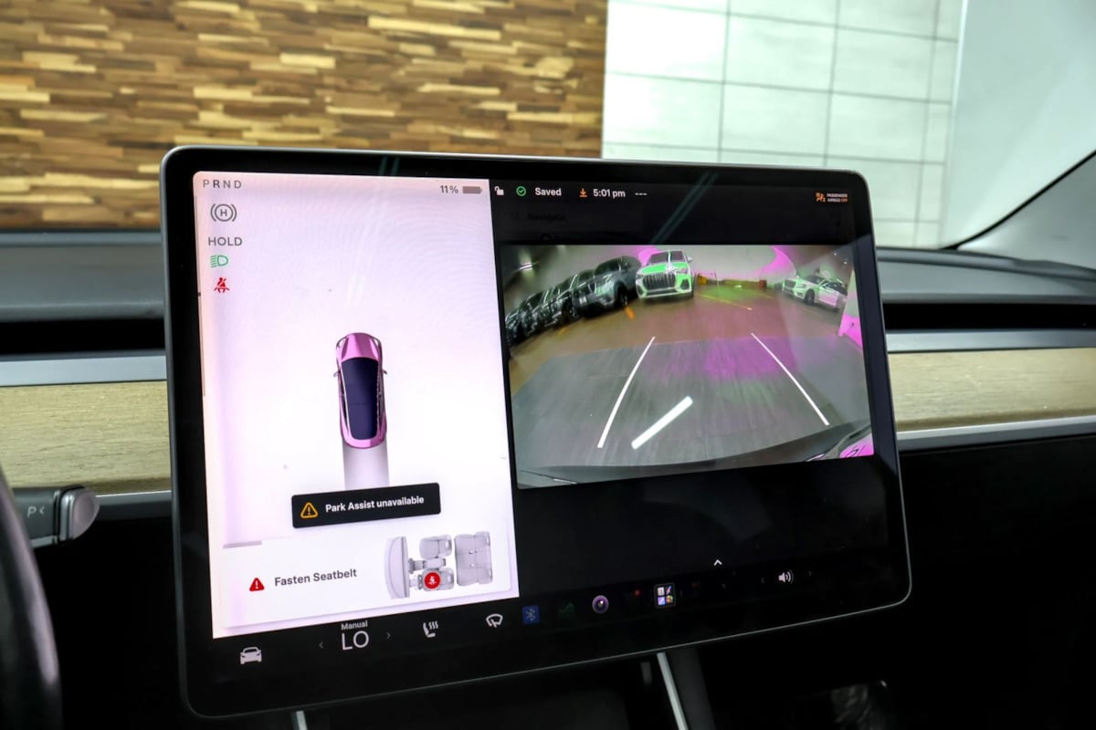 Tesla Model 3 photo 18