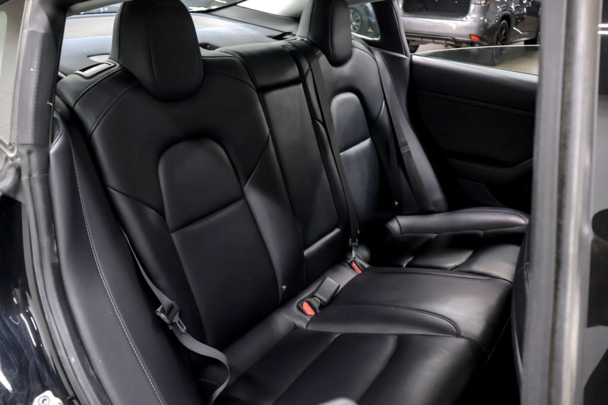 Tesla Model 3 photo 26