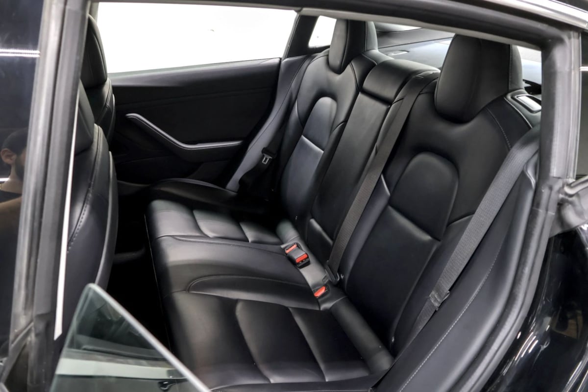 Tesla Model 3 photo 28