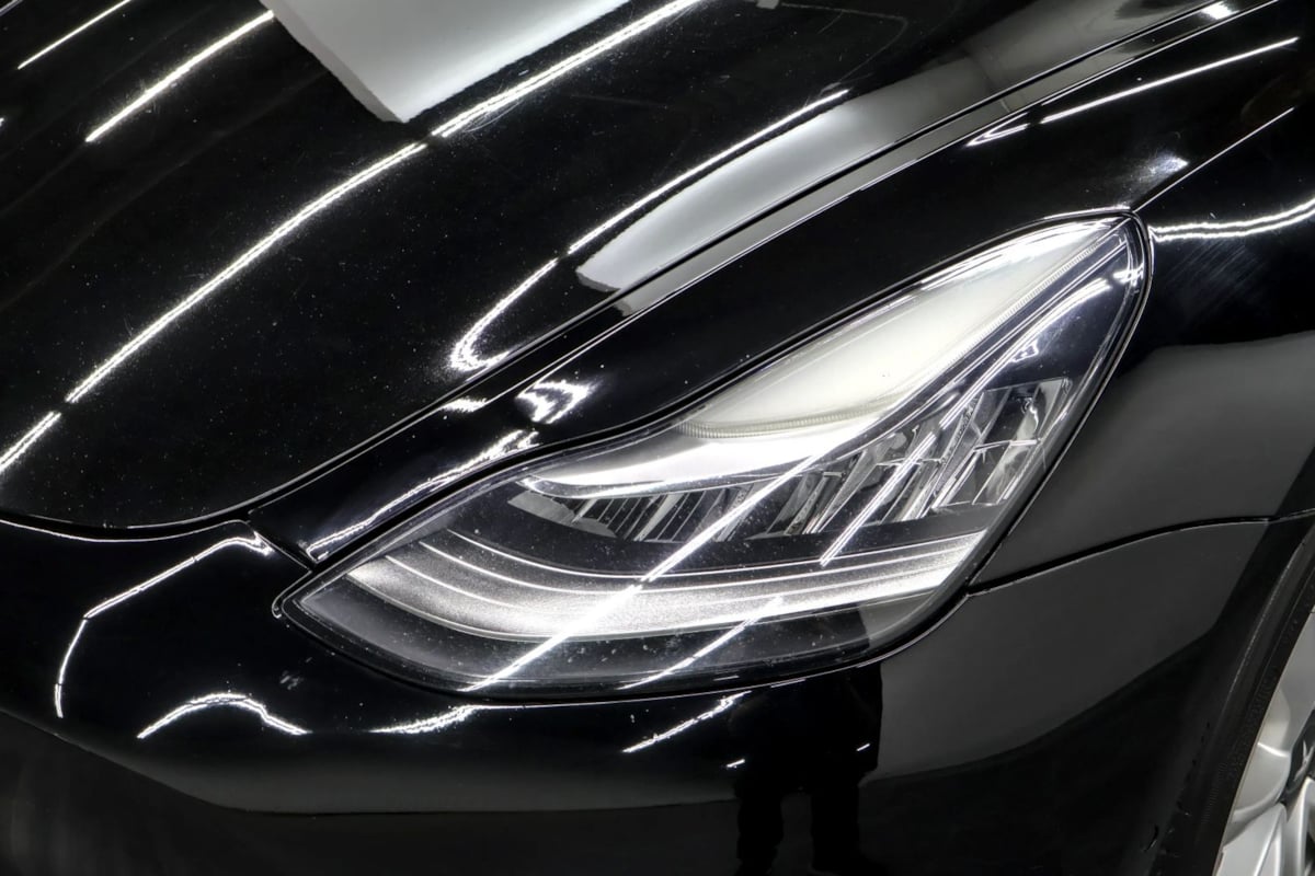 Tesla Model 3 photo 35