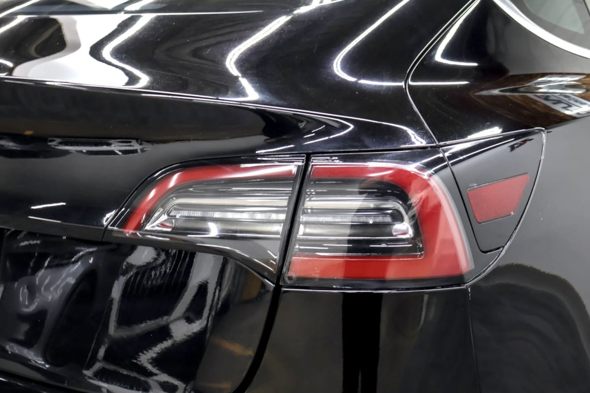 Tesla Model 3 photo 36