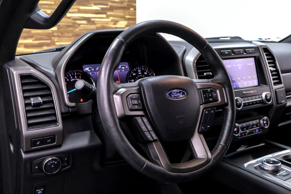 Ford Expedition MAX photo 13