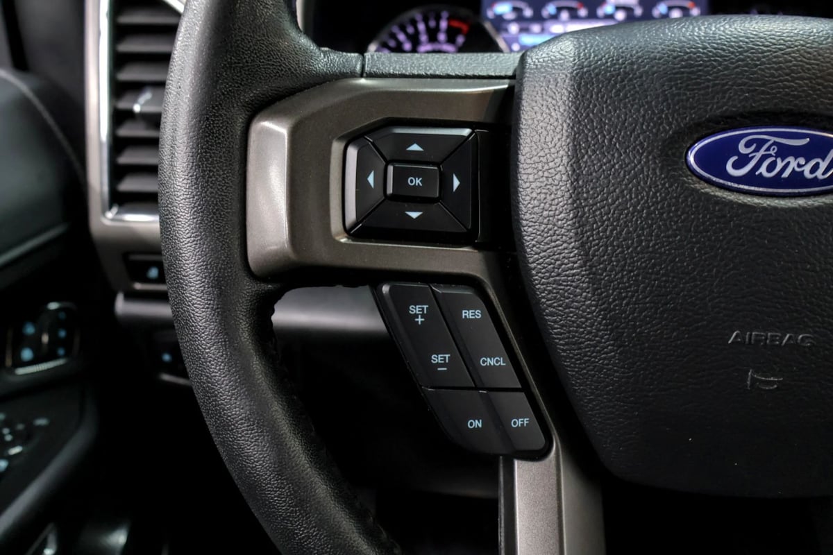 Ford Expedition MAX photo 14