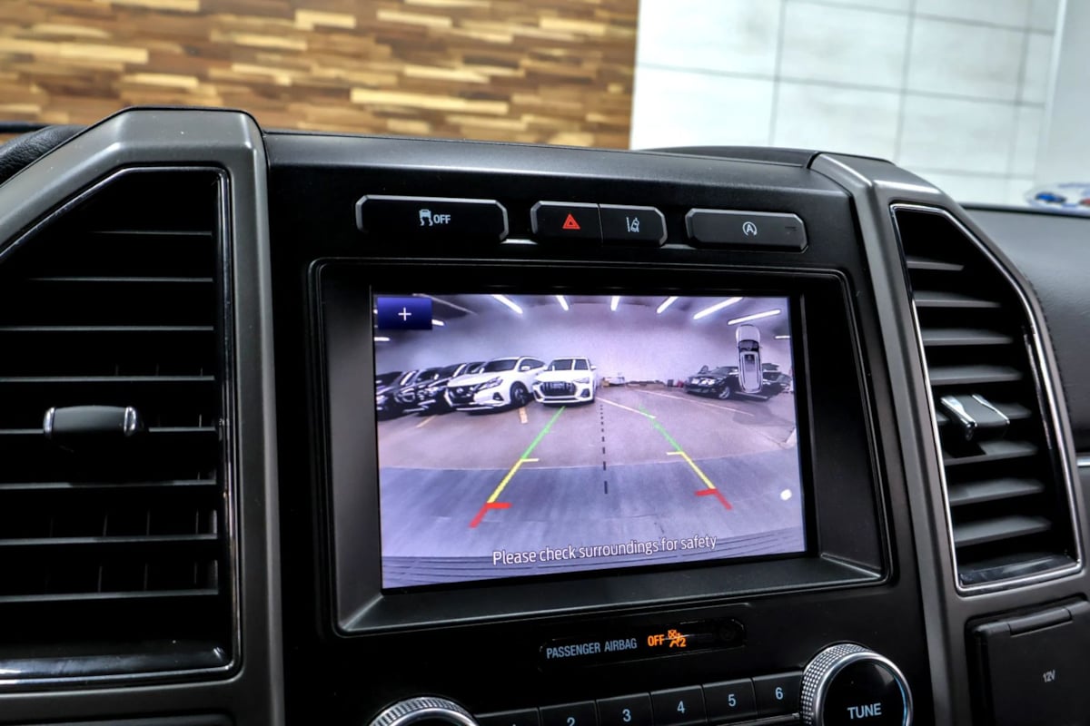 Ford Expedition MAX photo 22