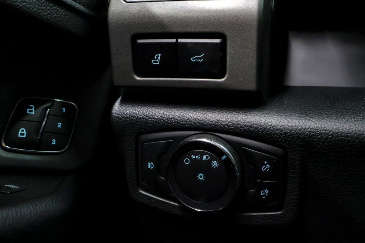 Ford Expedition MAX photo 26