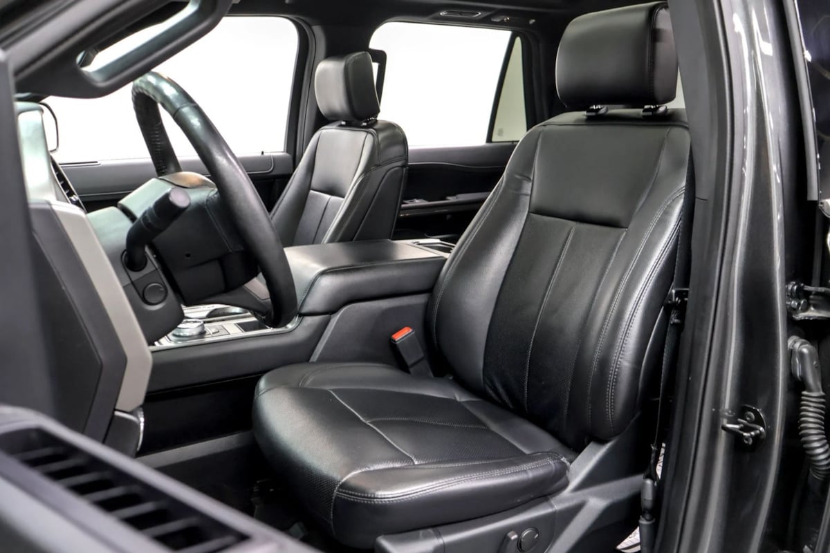 Ford Expedition MAX photo 29