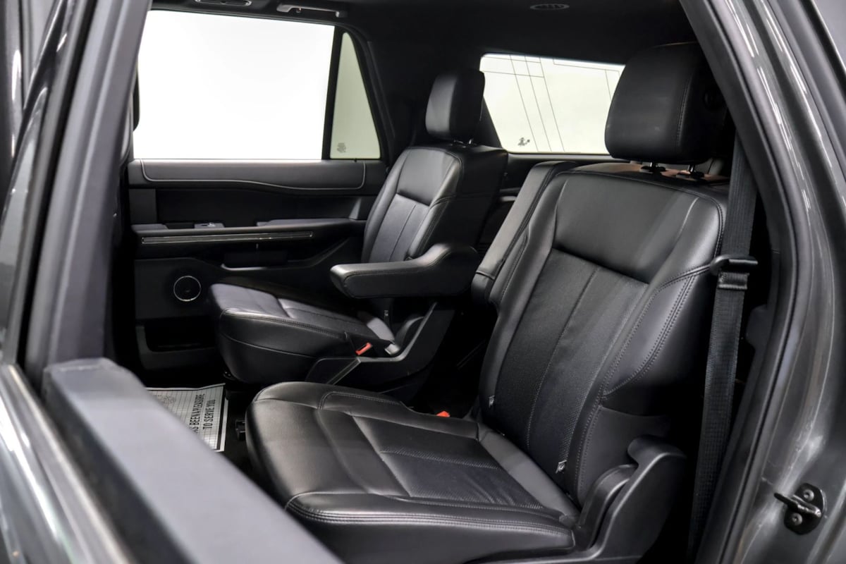 Ford Expedition MAX photo 33