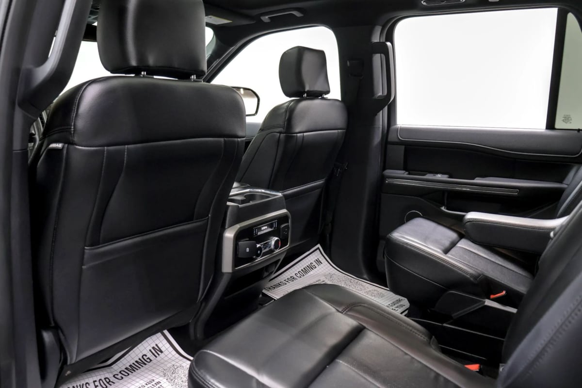 Ford Expedition MAX photo 34